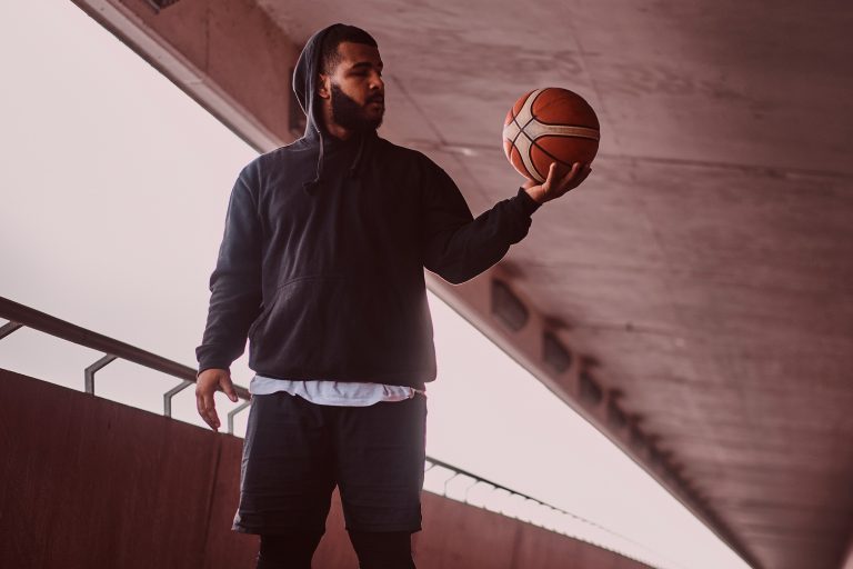 تغريدات النشطاء تلاحق شعلة الأولمبياد إلى ريو